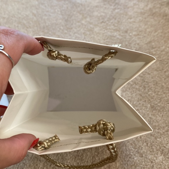 Bundle of 2 Ritz-Carlton shopping gift bags - Picture 11 of 13